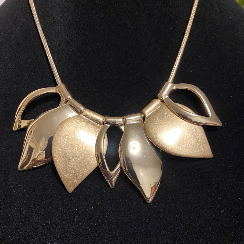 Kenneth Cole NY Necklace